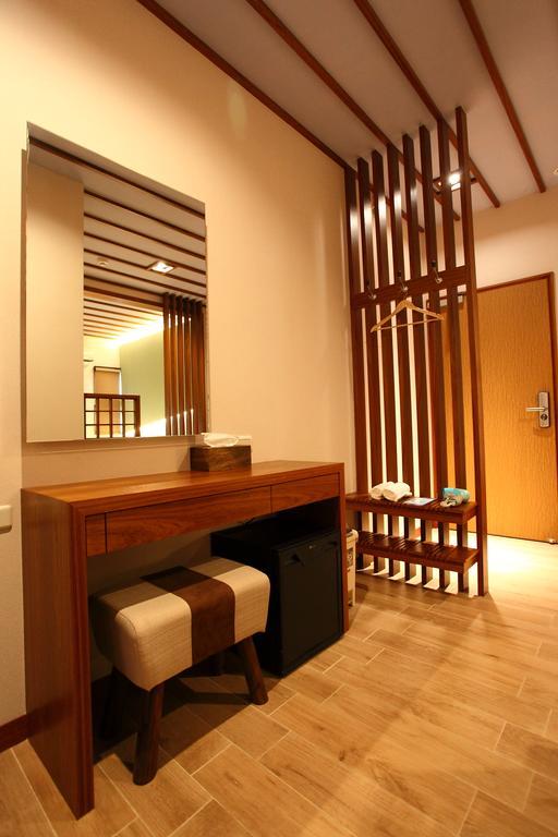 Toutsu Gyoen Donggang Exterior photo
